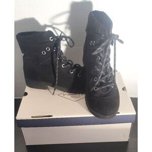 St. John's Bay Yukka Black - Size 7